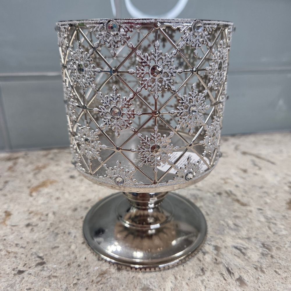 Bath Body Works Snowflake Pedestal Candle Holder Silver Christmas Decor Festive